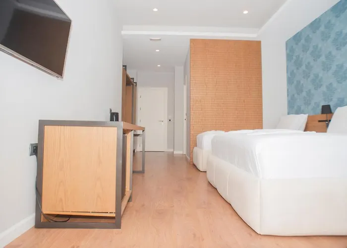 International 3* Sarandë