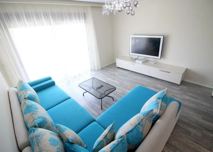 International 3* Sarandë
