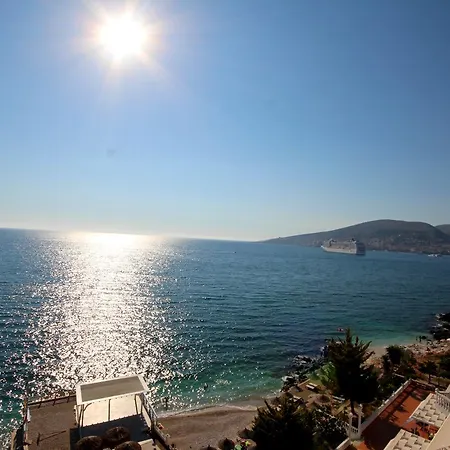 International * Sarandë