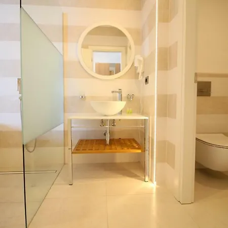 International Vendégház 3*