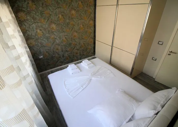 International 3* Sarandë